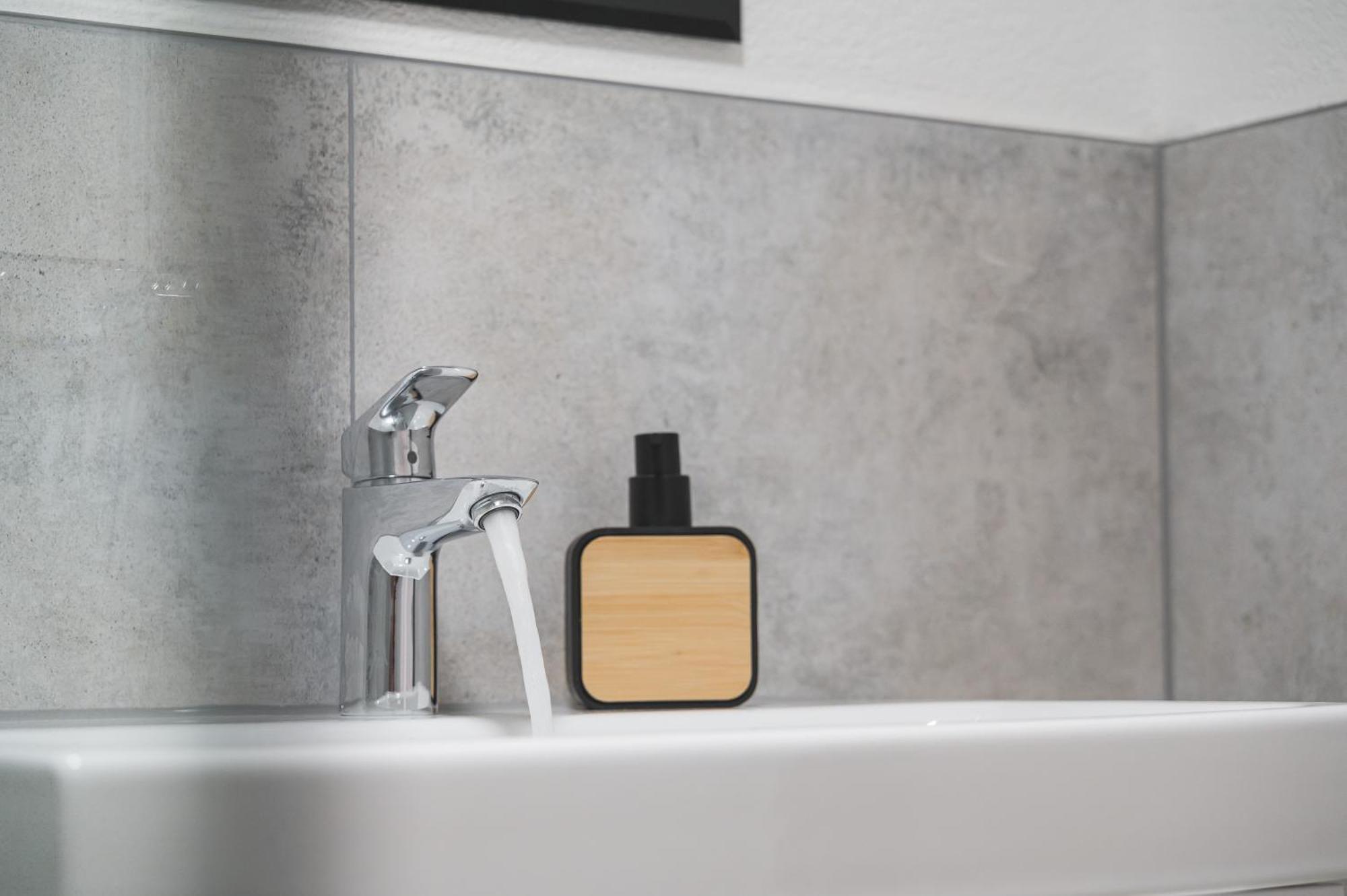 Neu: Stylische Suite Mit Ausblick Sindelfingen Luaran gambar
